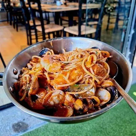 Puerto Y Playa Con Vista A Dos Mares