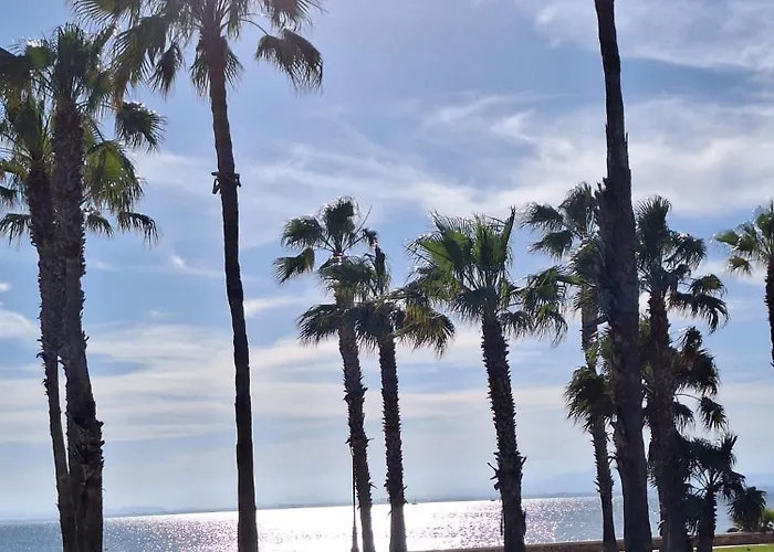 Puerto Y Playa Con Vista A Dos Mares